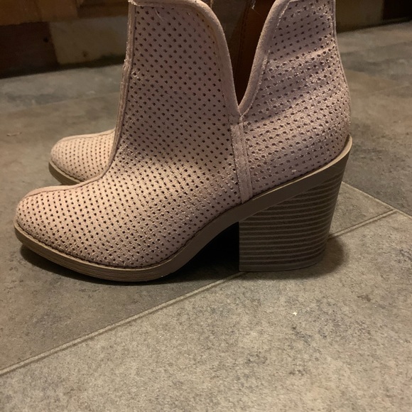 Dusty pink boots - Picture 3 of 4
